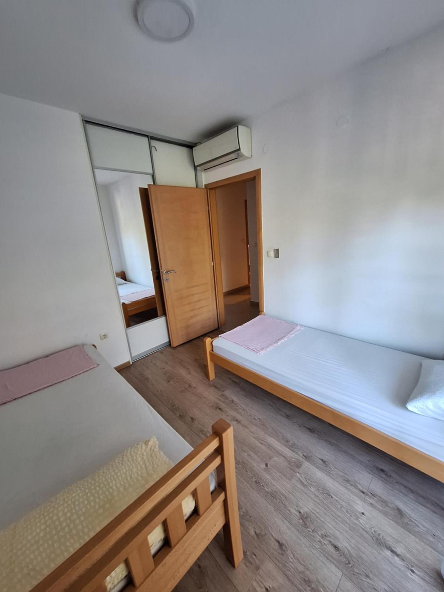 Apartment Enjoy Free Private Parking موستار المظهر الخارجي الصورة